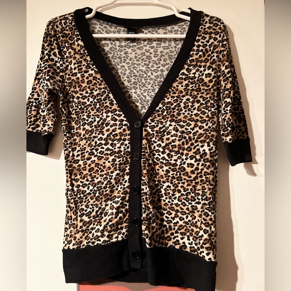 Animal Print Button Top - Picture 2 of 8